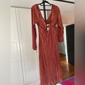 Gilli Rust Long Sleeve Dress